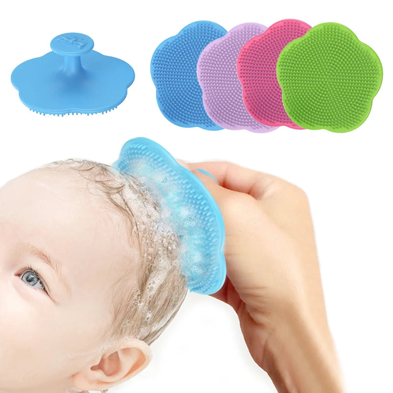Lot de 2 accessoires de soins pour bébé : peigne de tête fœtal, peigne doux pour le bain et le nettoyage des nouveau-nés, masseur de tête pour bébé.