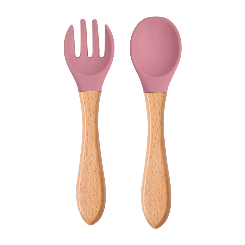 Ensemble de 2 cuillères et fourchettes en silicone pour bébé avec manche en bois - Accessoires d'alimentation pour nourrissons et tout-petits.