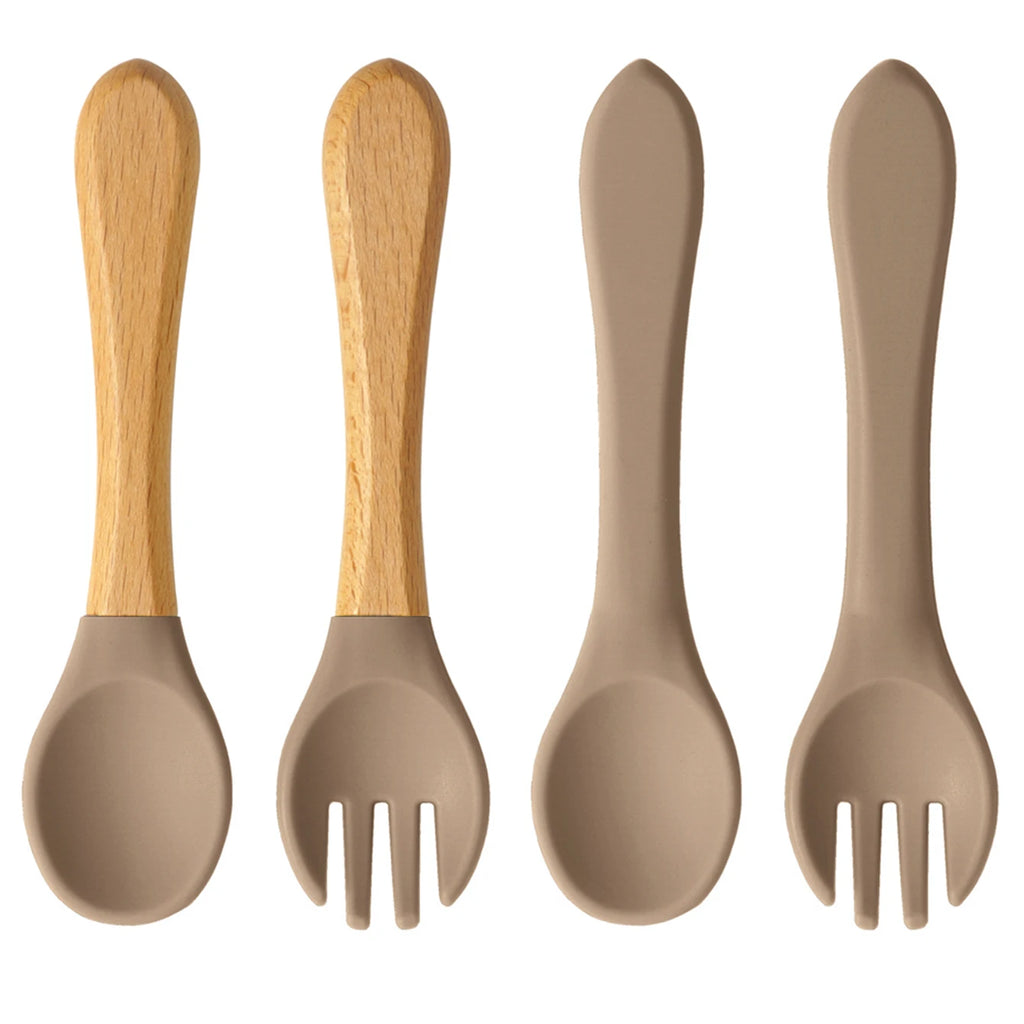Ensemble de 4 cuillères et fourchettes en silicone Color Kids, sans BPA, avec manches en bois, pour l'apprentissage de l'alimentation des bébés et des nouveau-nés. Accessoires pour nourrissons et nouveau-nés.