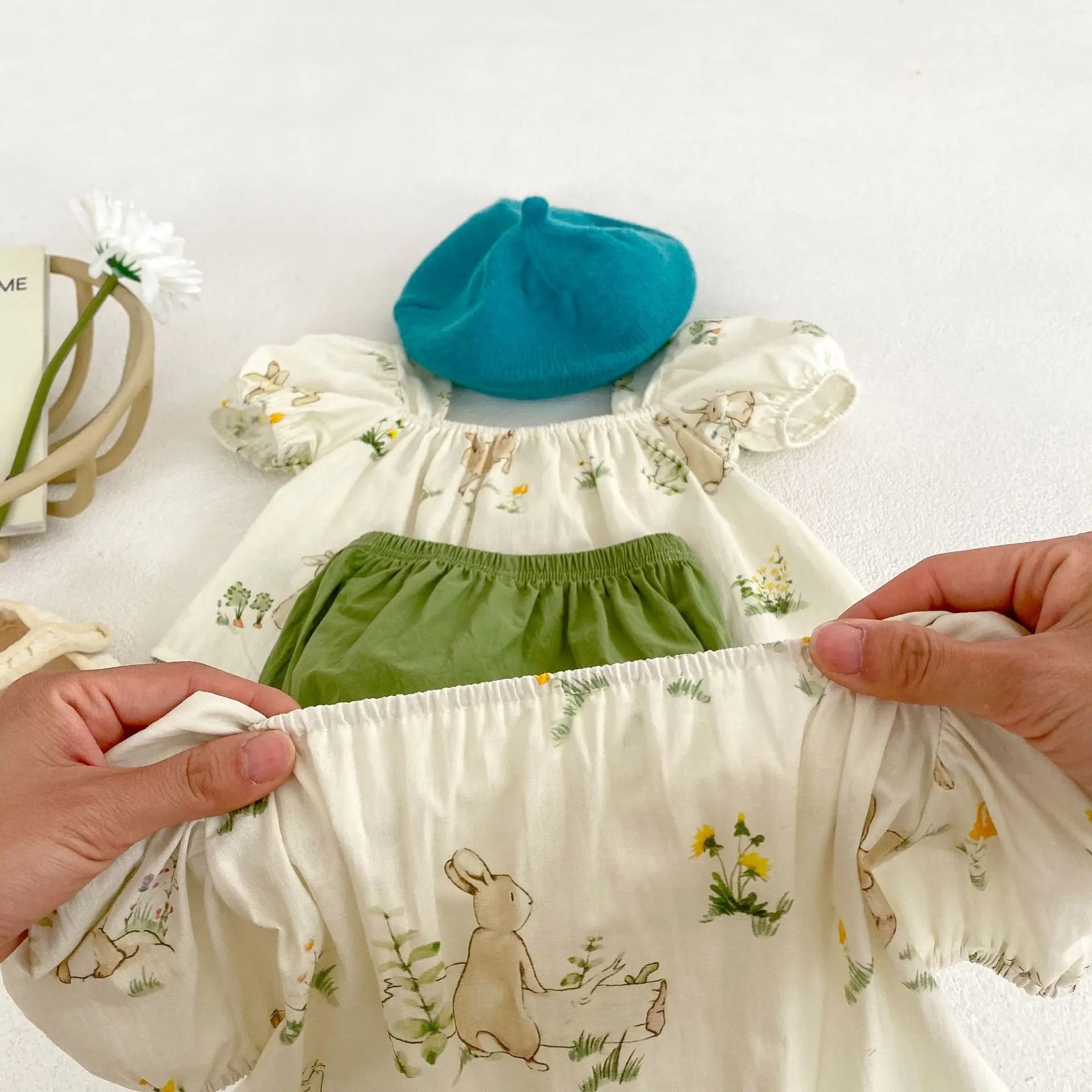 Ensemble 2 pièces « Ma sœur et moi » pour nouveau-né : body ou vêtement princesse à manches bouffantes et imprimé lapin, avec nœud, en pur coton pour bébé fille.