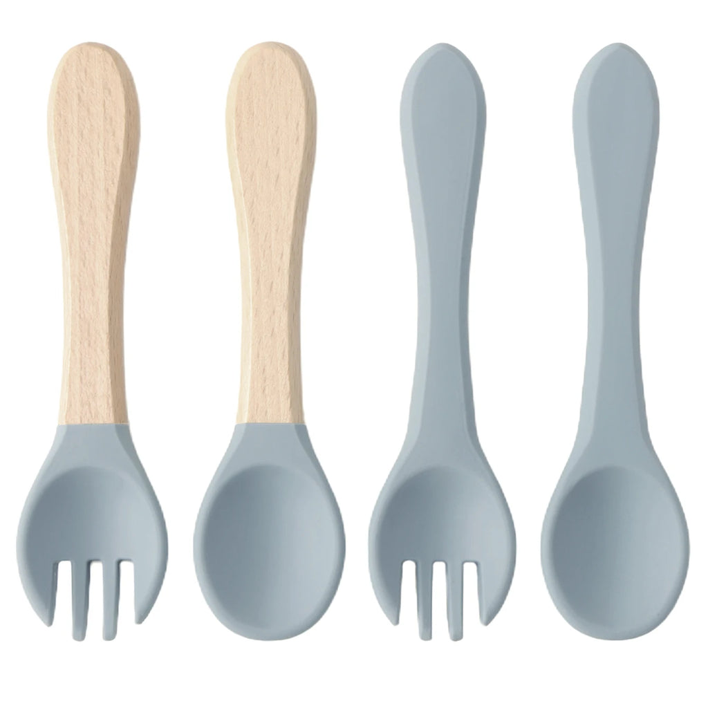 Ensemble de 4 cuillères et fourchettes en silicone Color Kids, sans BPA, avec manches en bois, pour l'apprentissage de l'alimentation des bébés et des nouveau-nés. Accessoires pour nourrissons et nouveau-nés.