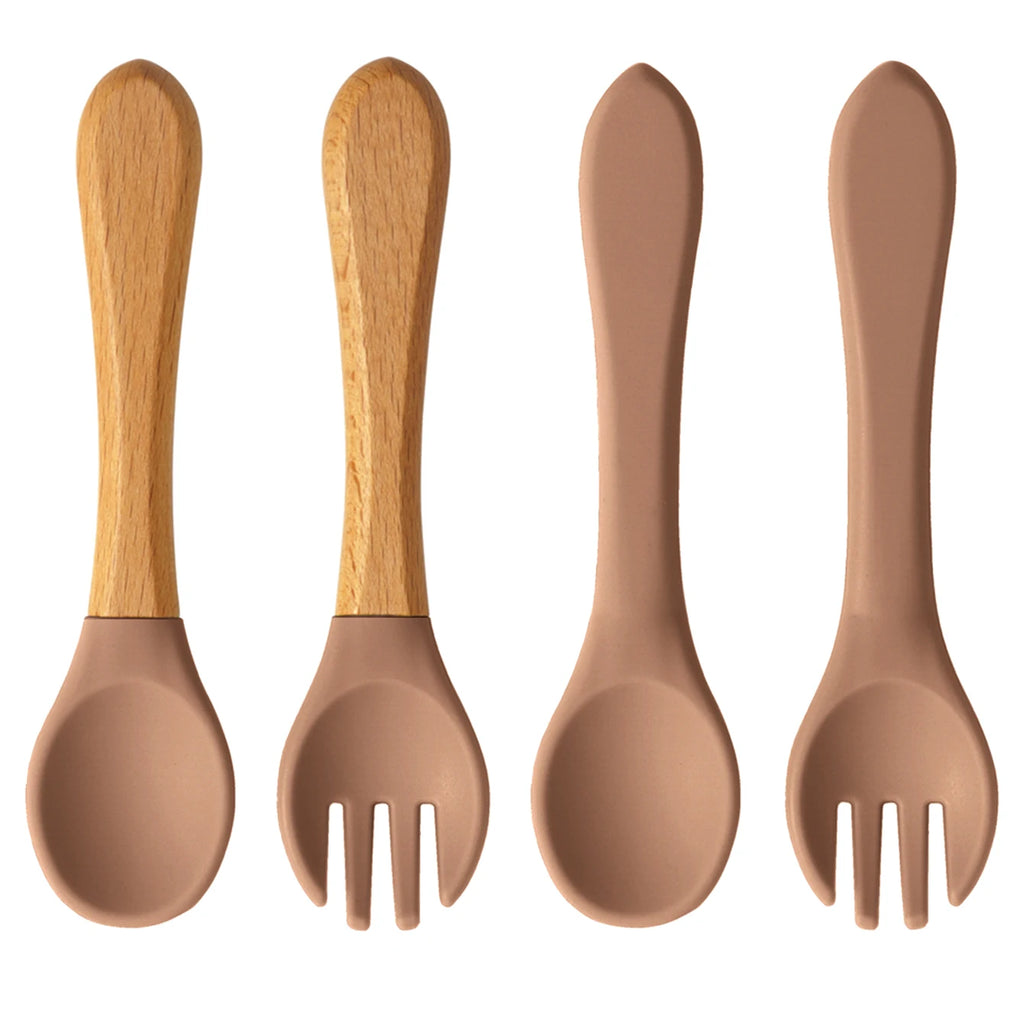 Ensemble de 4 cuillères et fourchettes en silicone Color Kids, sans BPA, avec manches en bois, pour l'apprentissage de l'alimentation des bébés et des nouveau-nés. Accessoires pour nourrissons et nouveau-nés.