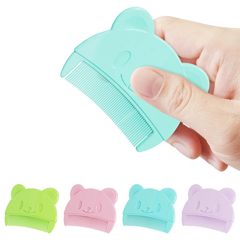 Lot de 2 accessoires de soins pour bébé : peigne de tête fœtal, peigne doux pour le bain et le nettoyage des nouveau-nés, masseur de tête pour bébé.
