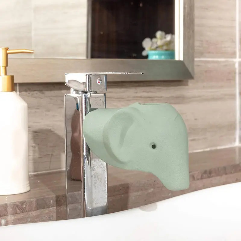 Protection de robinet pour baignoire bébé, bec verseur souple et sûr en EVA, anti-brûlures et anti-éclaboussures, compatible avec la plupart des robinets d'évier, pour la baignoire bébé.