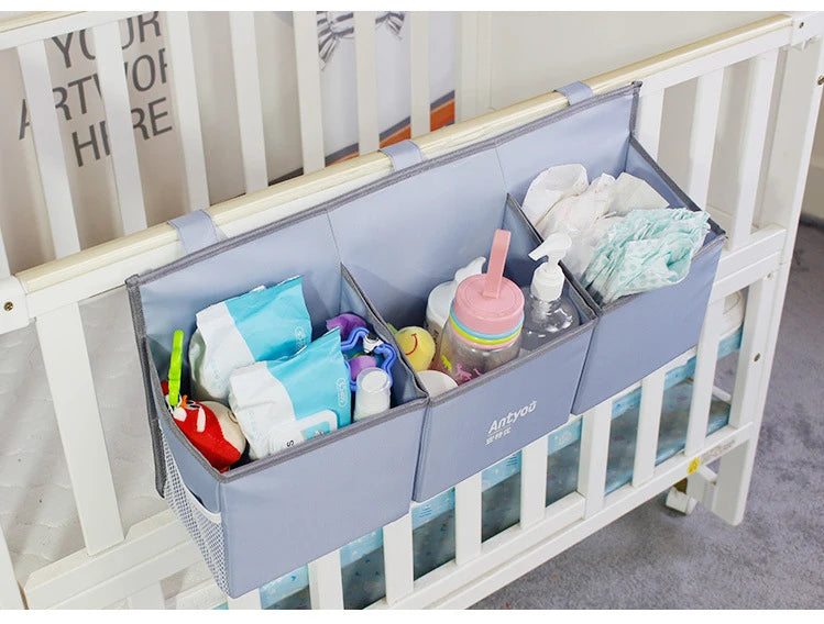 Grand sac de rangement suspendu pour jouets et couches, idéal pour le berceau, le lit bébé et autres accessoires de puériculture.